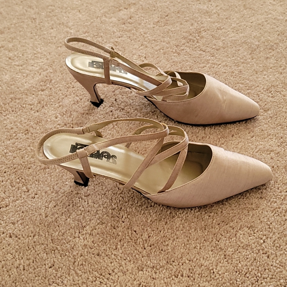 Shoes - Picture 2 of 4